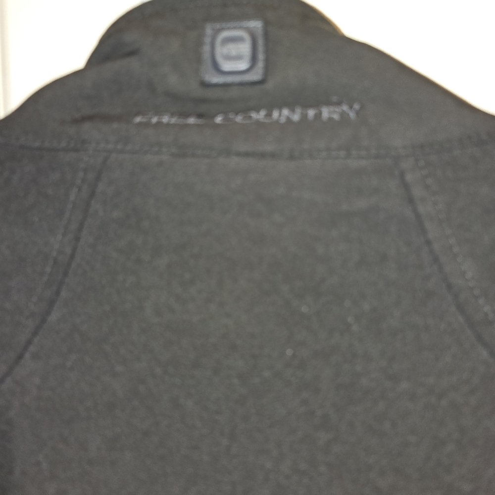 Black Softshell Jacket With Zippered Pockets - image 2